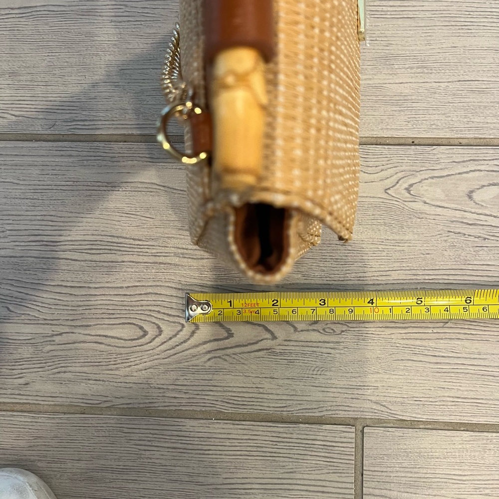 Katie Loxton London Elegant Tan Woven Straw Crossbody Bag with Gold Chain - Picture 14 of 15